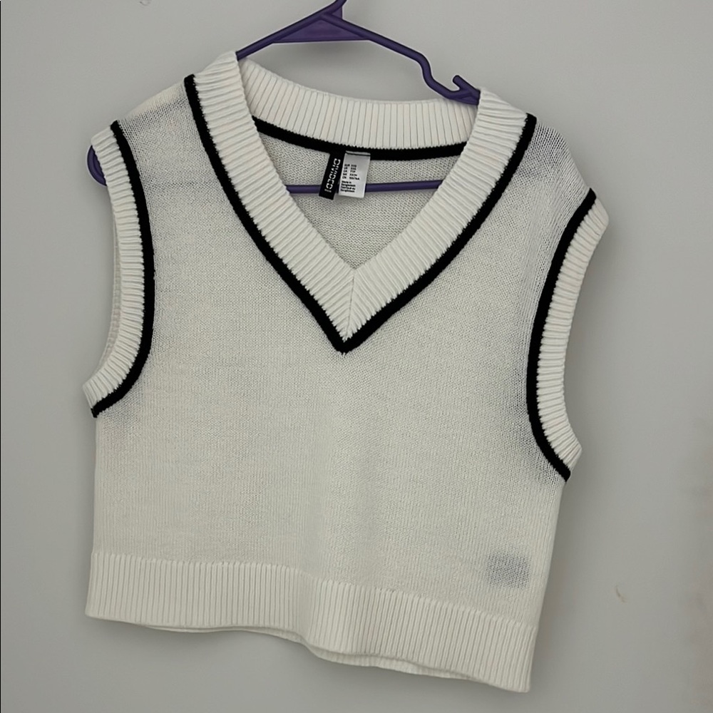 H&M White Knit Vest with Black Trim